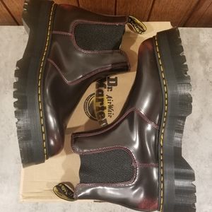 Dr. Martens 2976 Quad Chelsea Boot Mens size 12